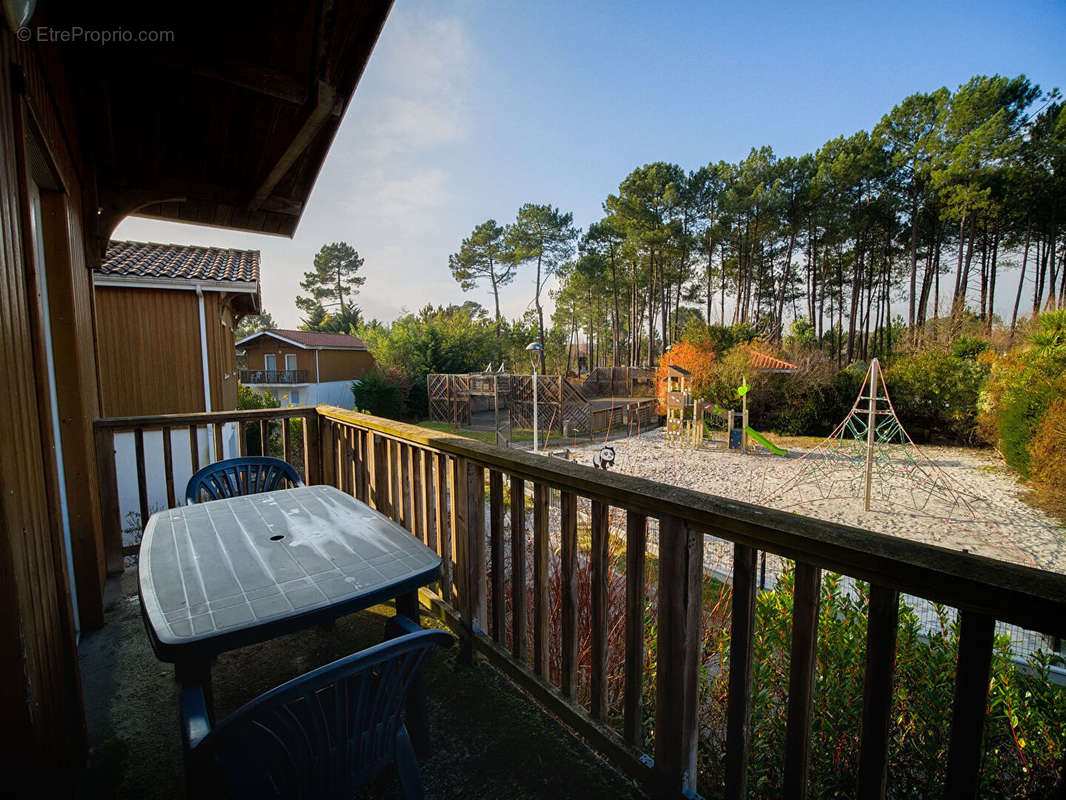 Appartement à PARENTIS-EN-BORN