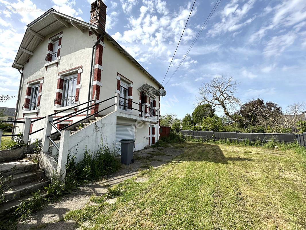 Maison à POULAINES