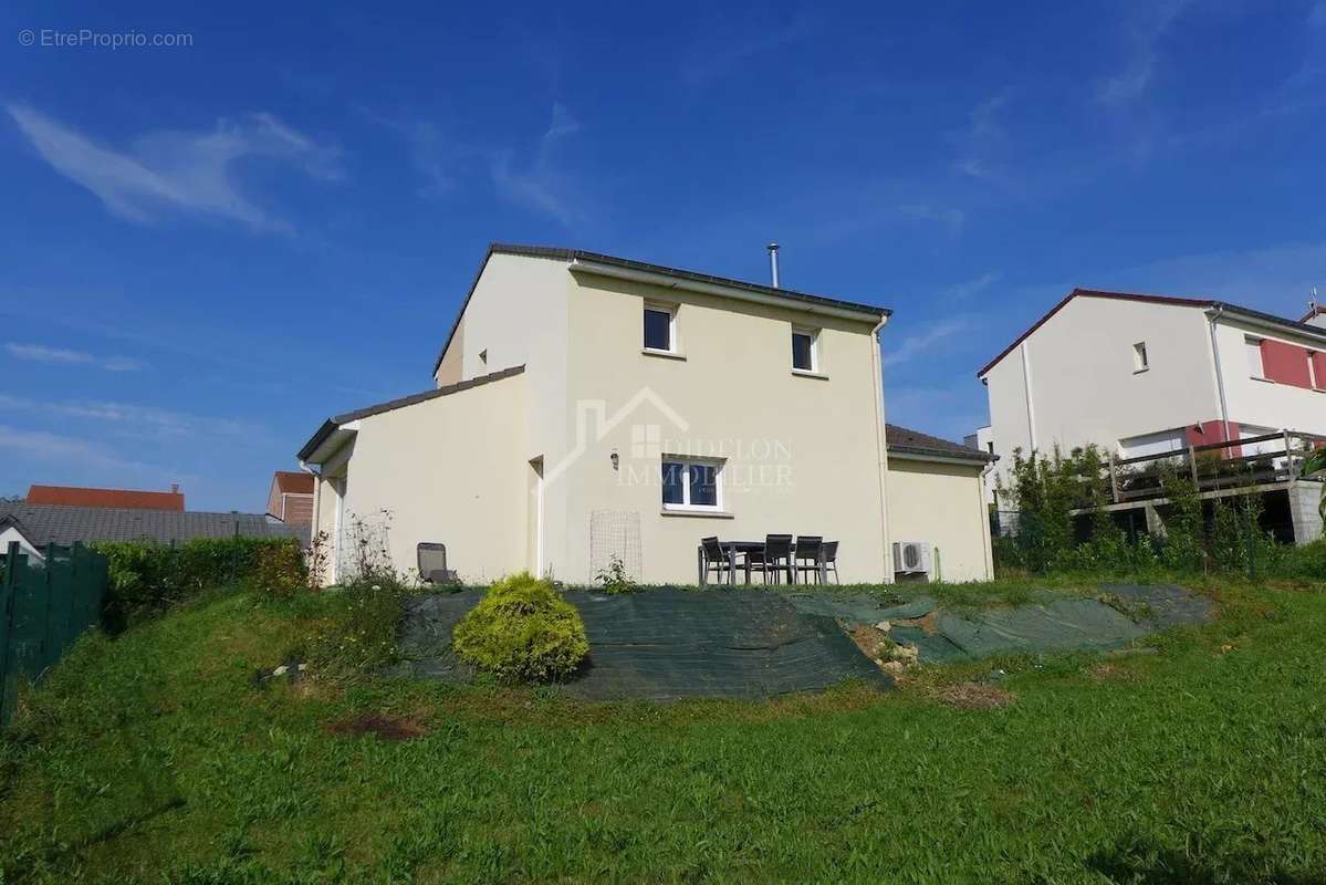 Maison à BOUXIERES-SOUS-FROIDMONT