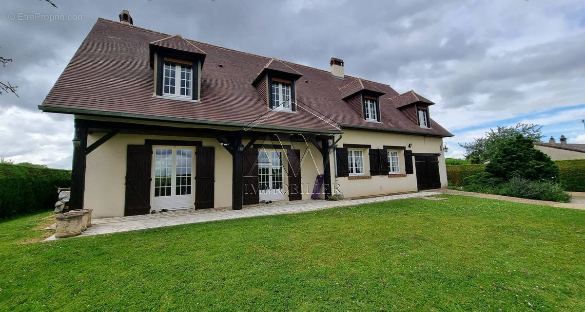 Maison à NOAILLES