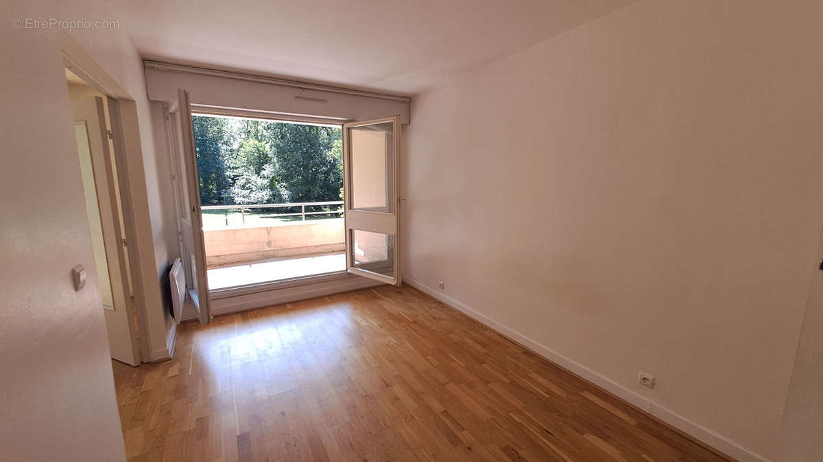 Appartement à SAINT-REMY-LES-CHEVREUSE