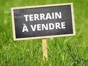 Terrain à LANTIC