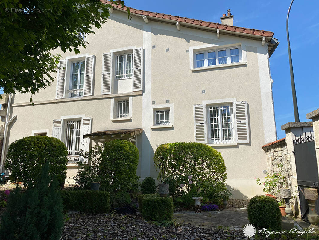 Maison à SAINT-GERMAIN-EN-LAYE