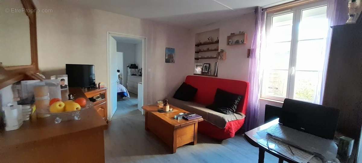 Appartement à DAMVILLE