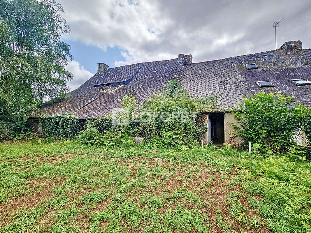 Maison à SAINT-SERVANT