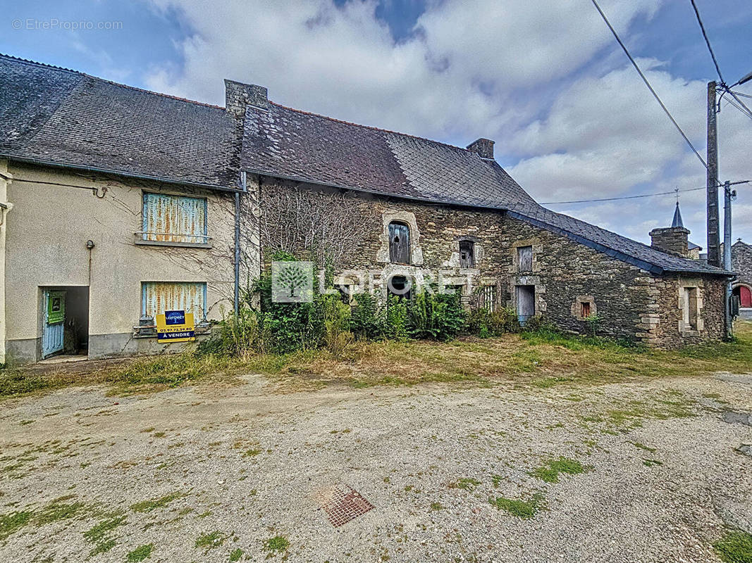 Maison à SAINT-SERVANT