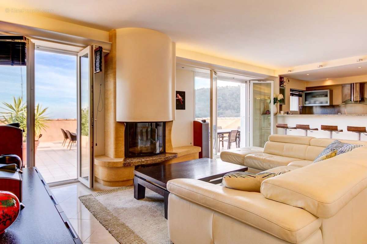 Appartement à EZE