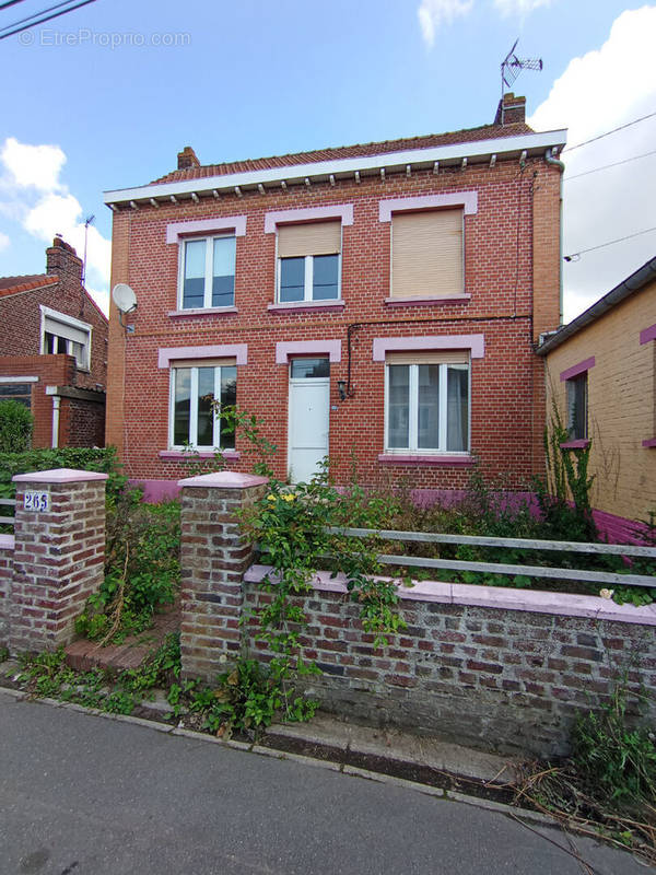 Maison à LABEUVRIERE