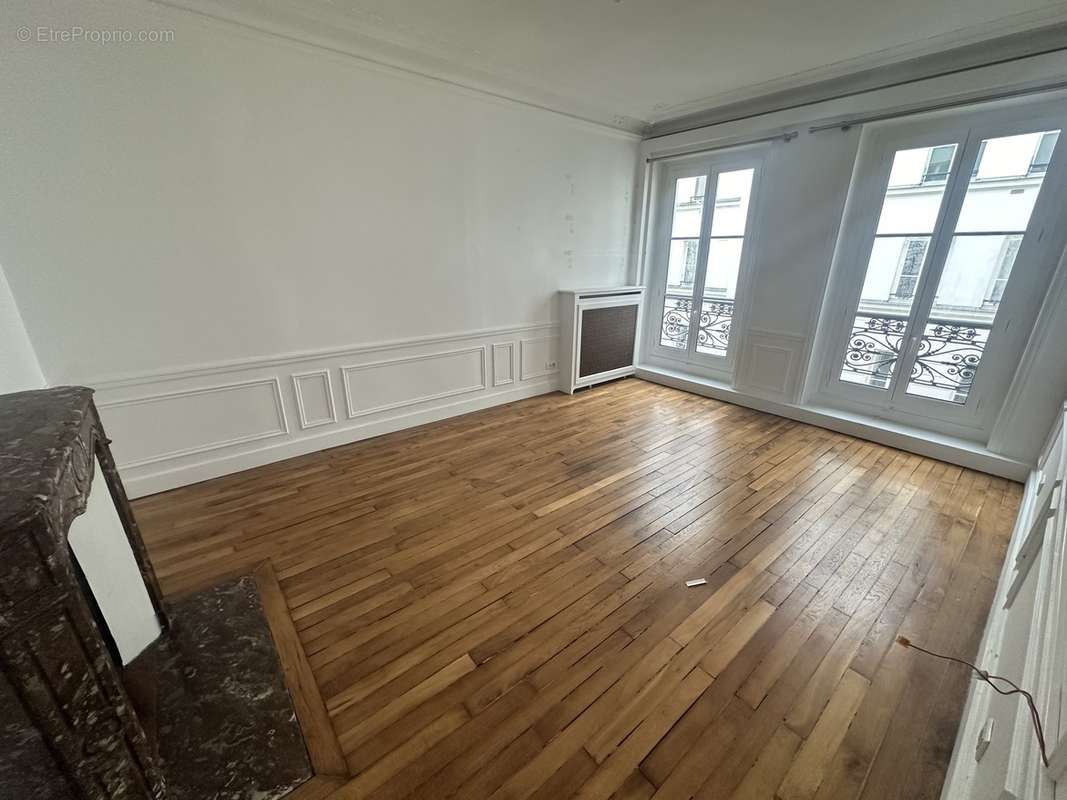 Appartement à PARIS-8E