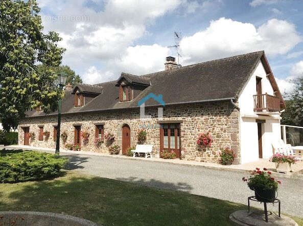 Maison à SAINT-PAIR-SUR-MER