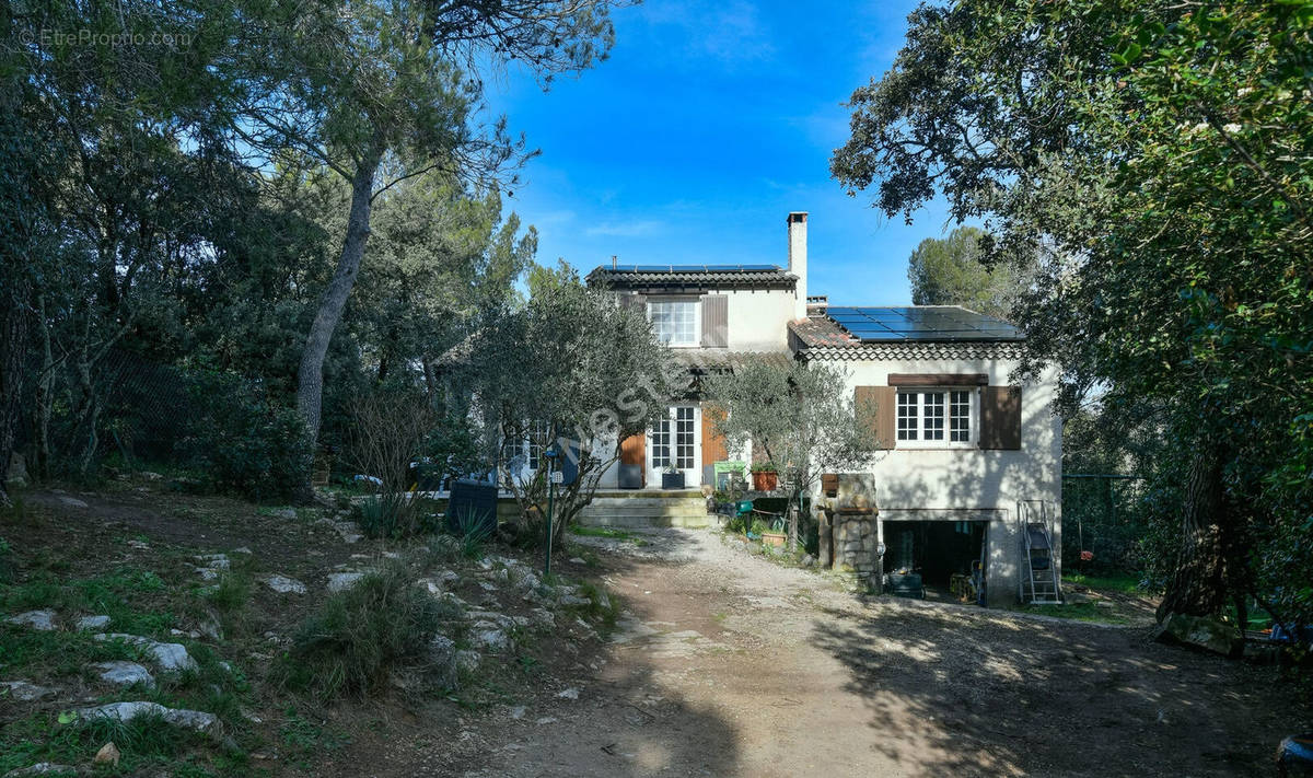 Maison à NIMES