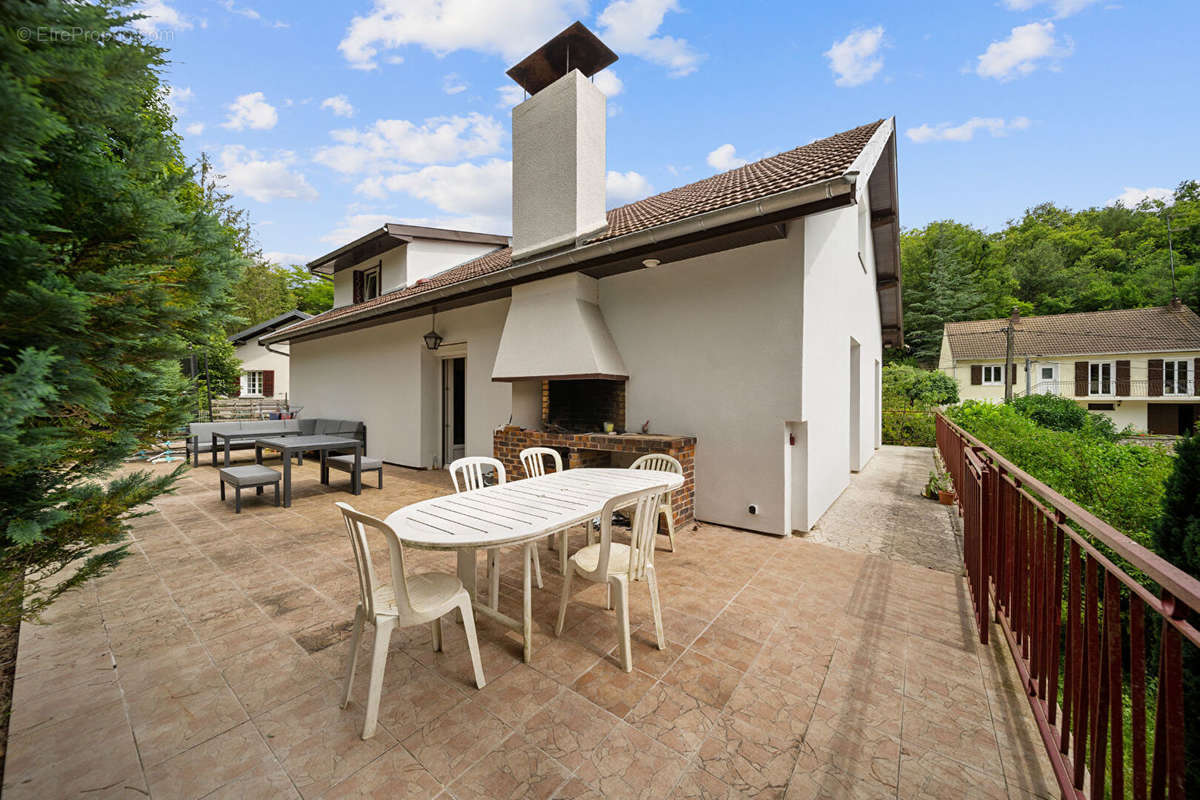 Maison à PLOMBIERES-LES-DIJON