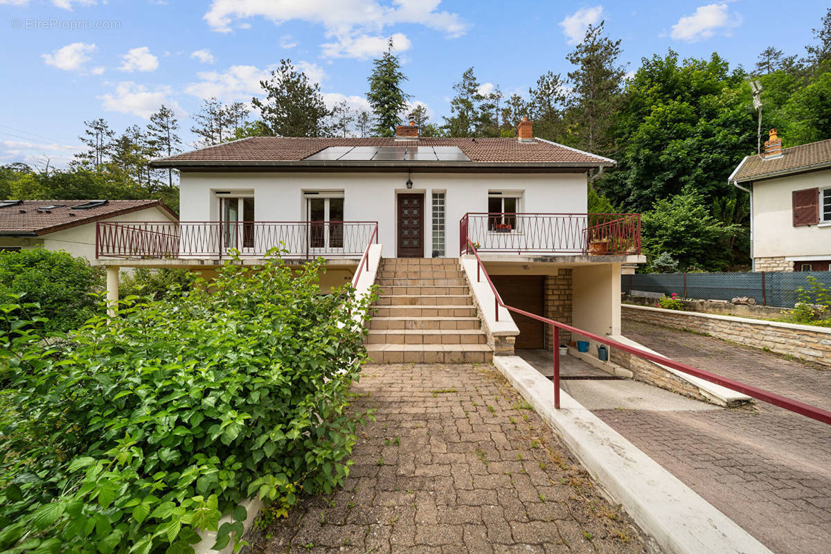 Maison à PLOMBIERES-LES-DIJON