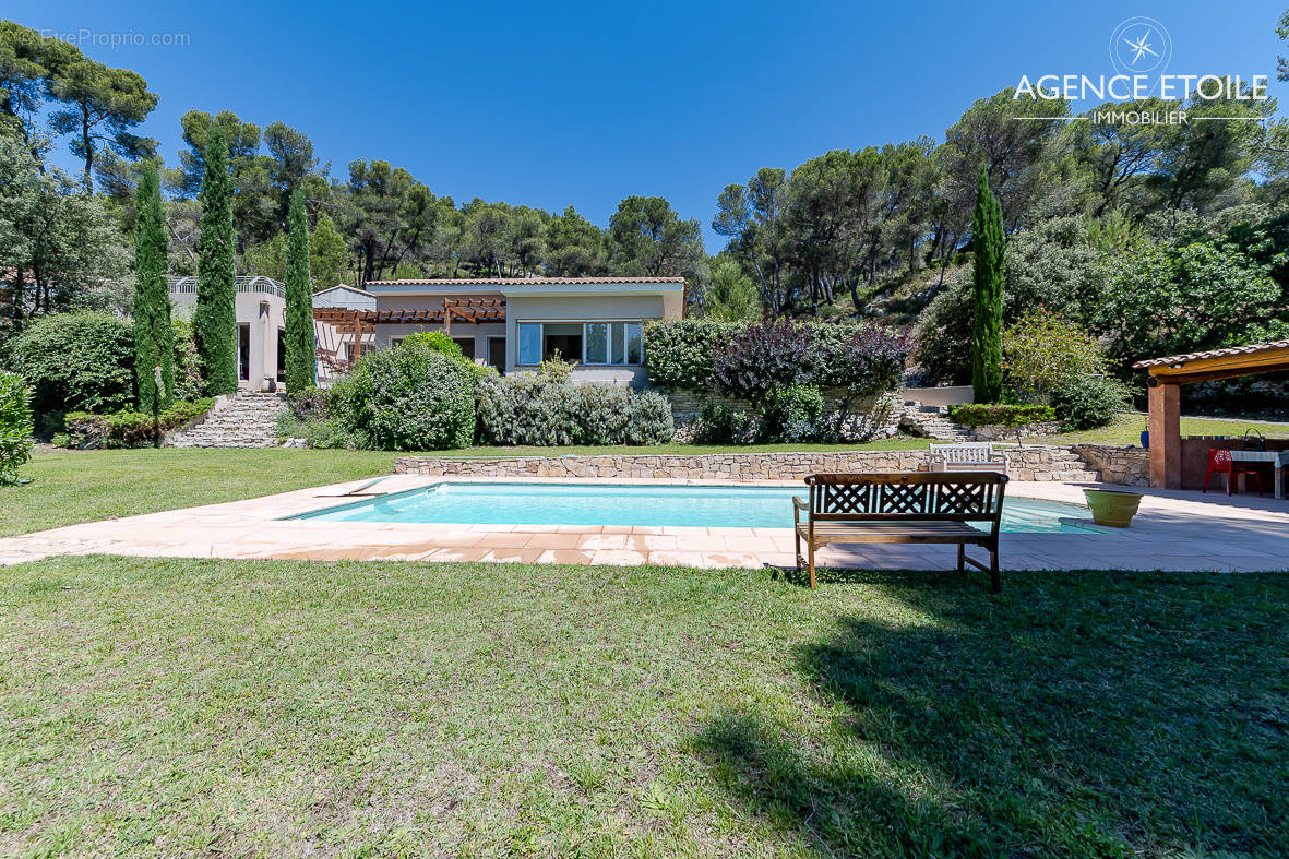 Maison à BOUC-BEL-AIR