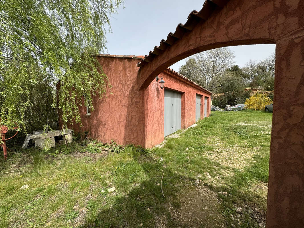 Maison à TOURVES