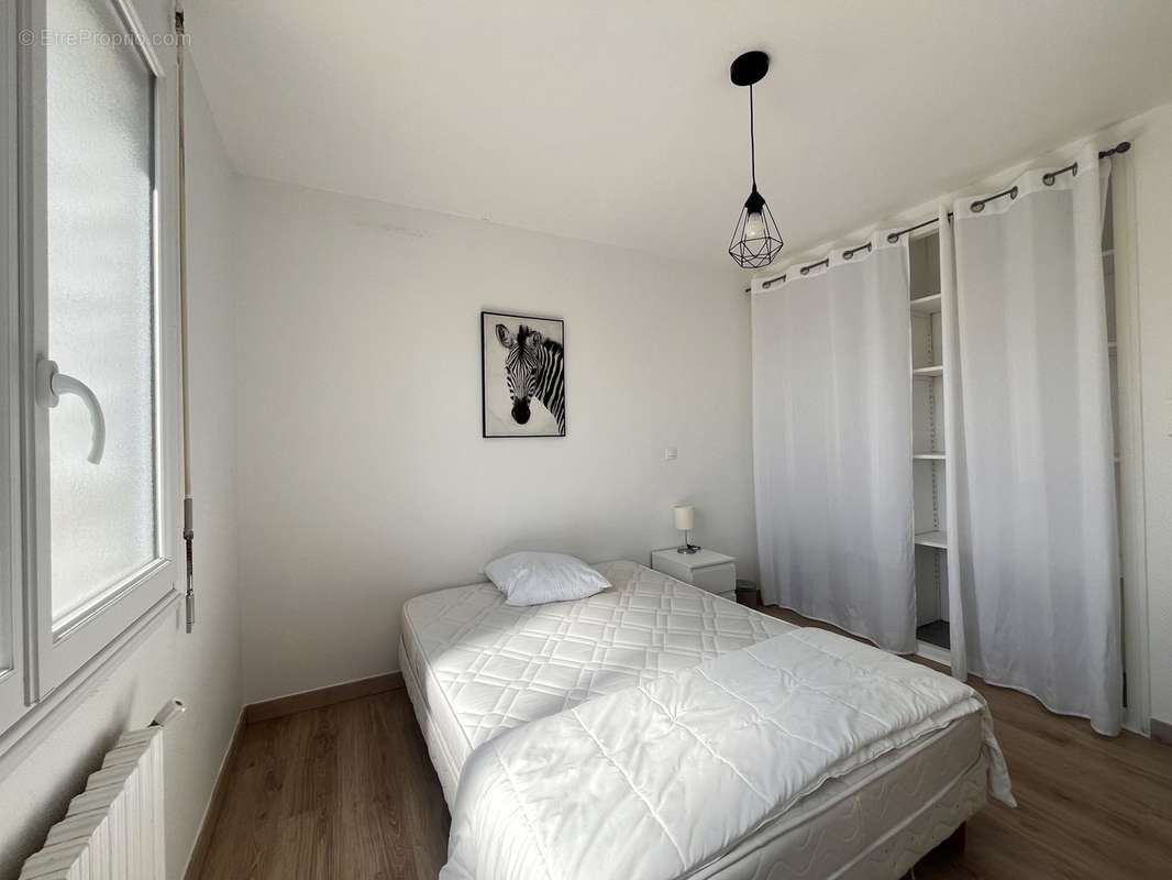 Chambre 2 - Appartement à L&#039;ILE-D&#039;OLONNE