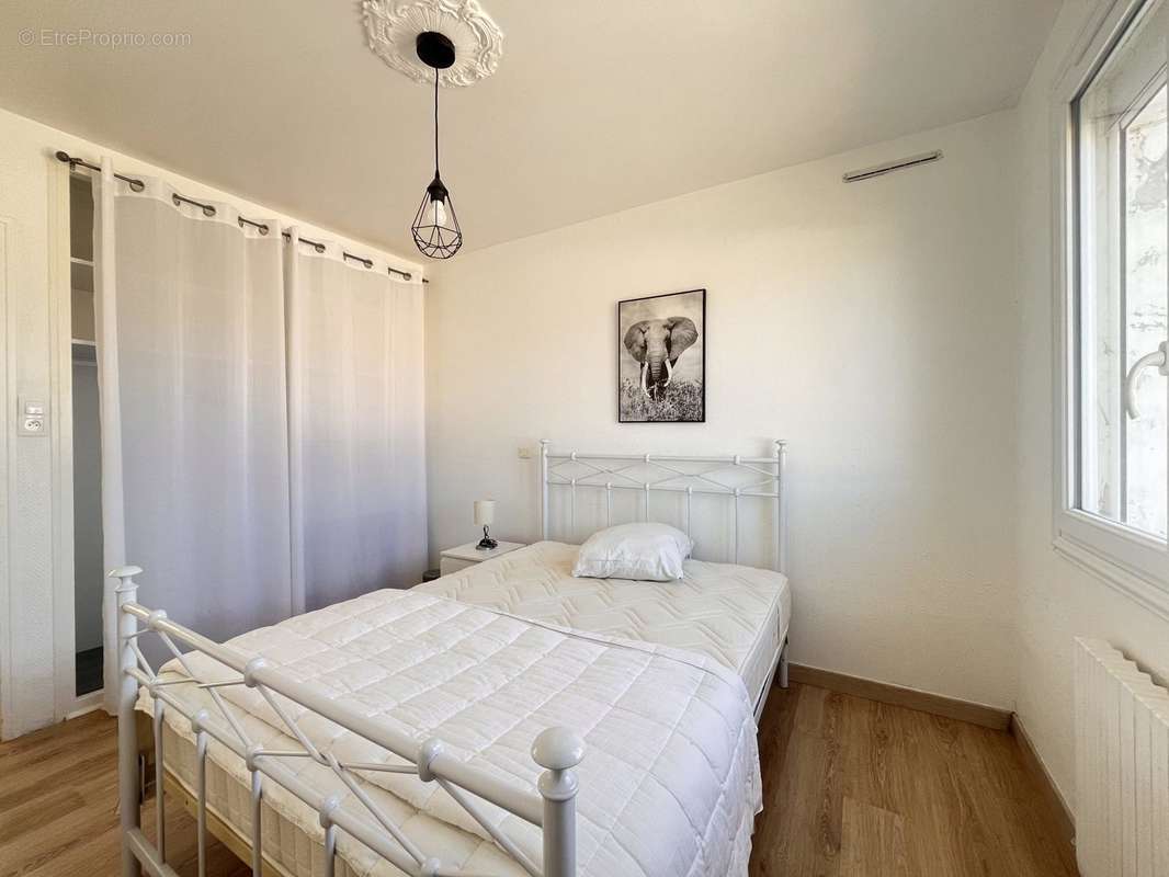 Chambre 3 - Appartement à L&#039;ILE-D&#039;OLONNE