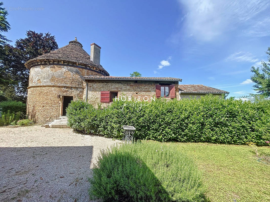 Maison à CHARNAY-LES-MACON