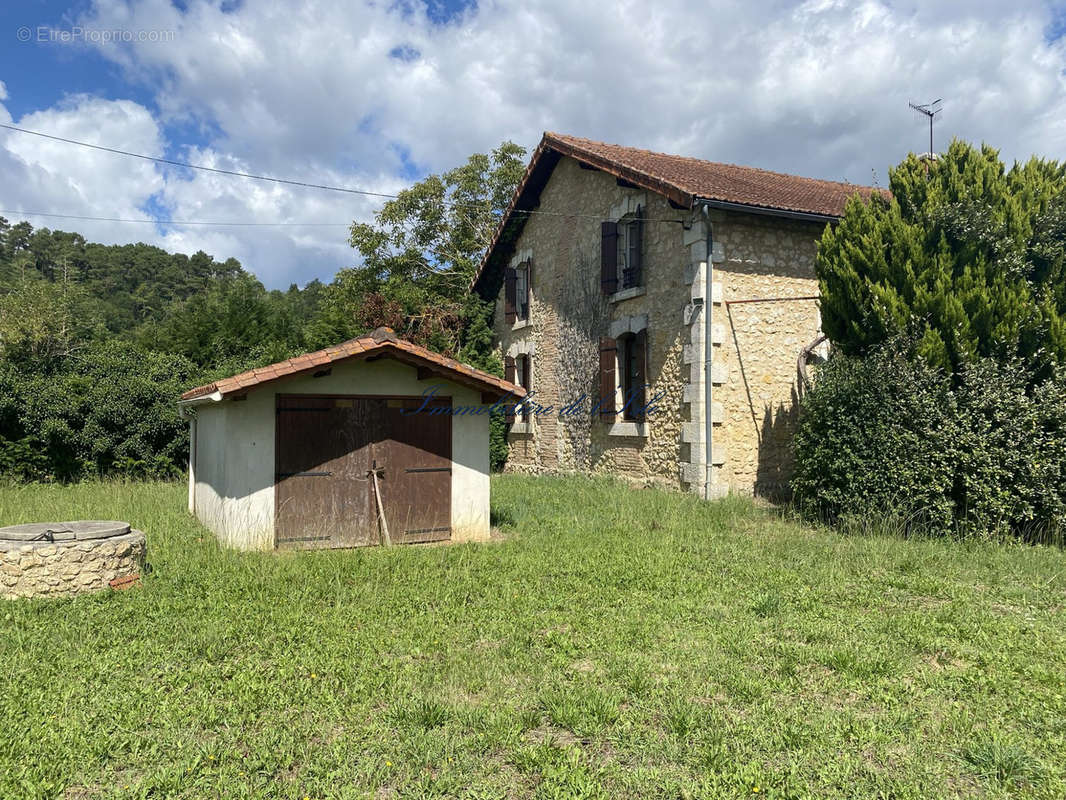 Maison à DOUZILLAC