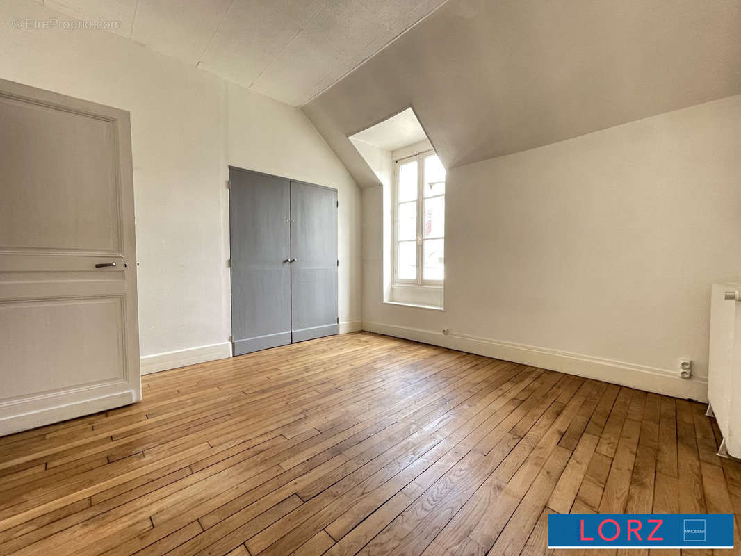 CHAMBRE 1 - Appartement à BOURGES