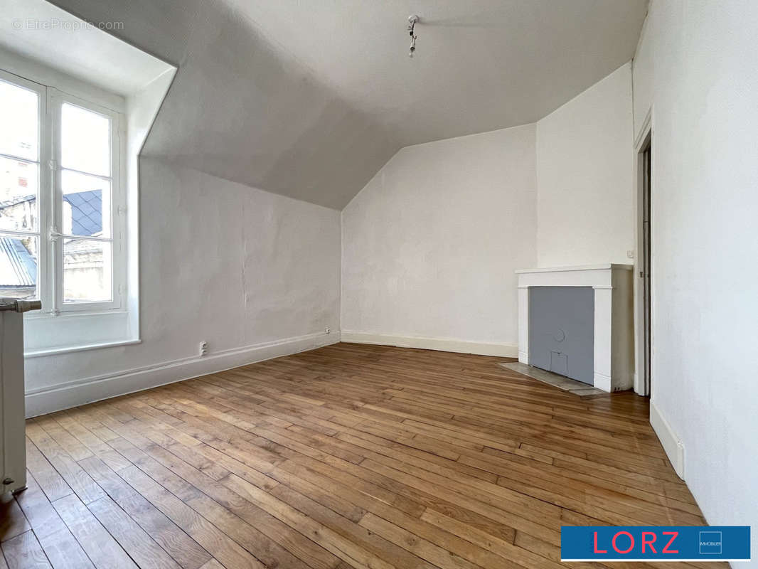 CHAMBRE 2 - Appartement à BOURGES