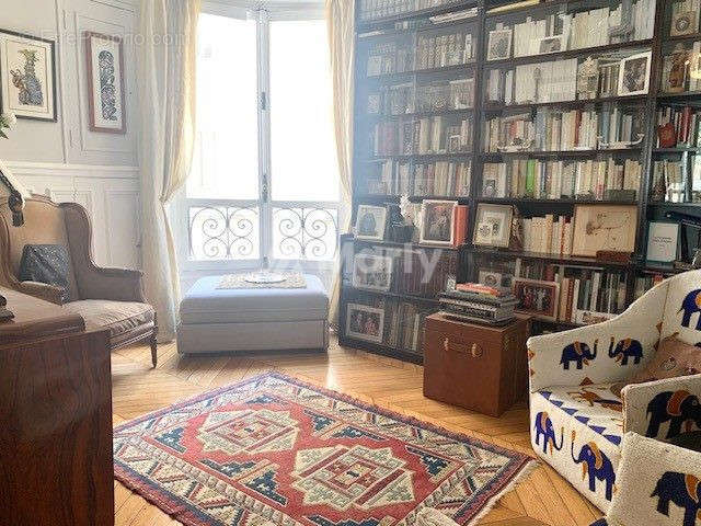 BIBLIOTHEQUE - Appartement à NEUILLY-SUR-SEINE