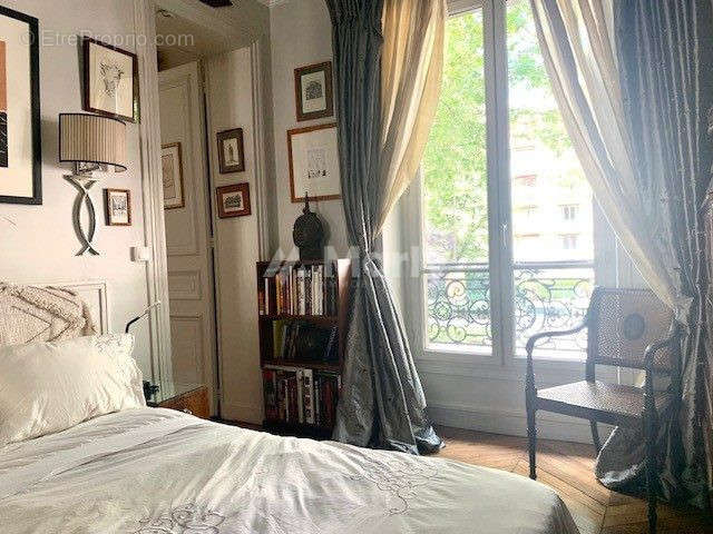 CHAMBRE - Appartement à NEUILLY-SUR-SEINE