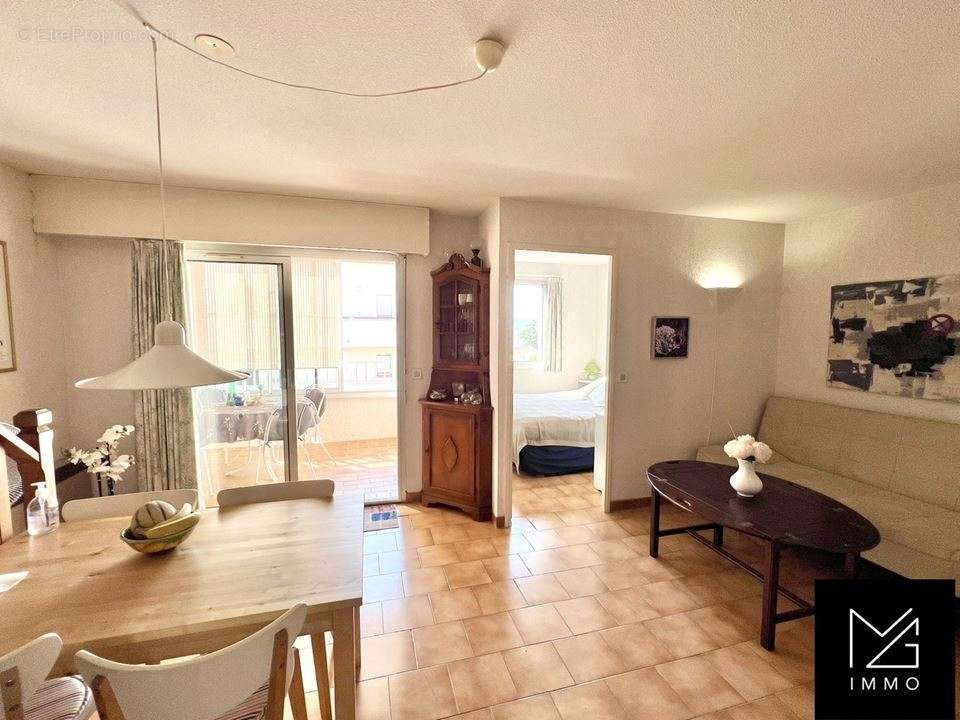 Appartement à SIX-FOURS-LES-PLAGES