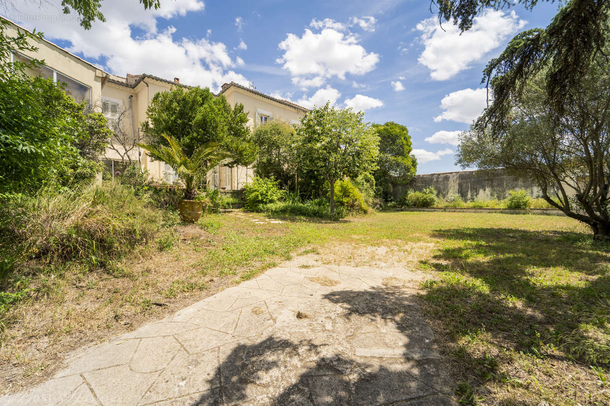 Maison à NIMES