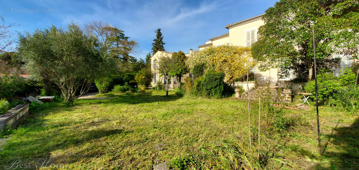 Maison à NIMES