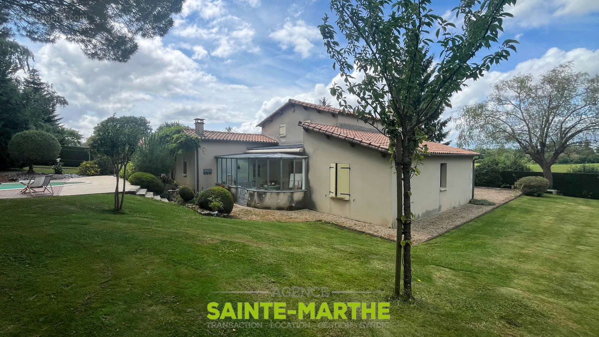 Maison à MAZIERES-EN-GATINE