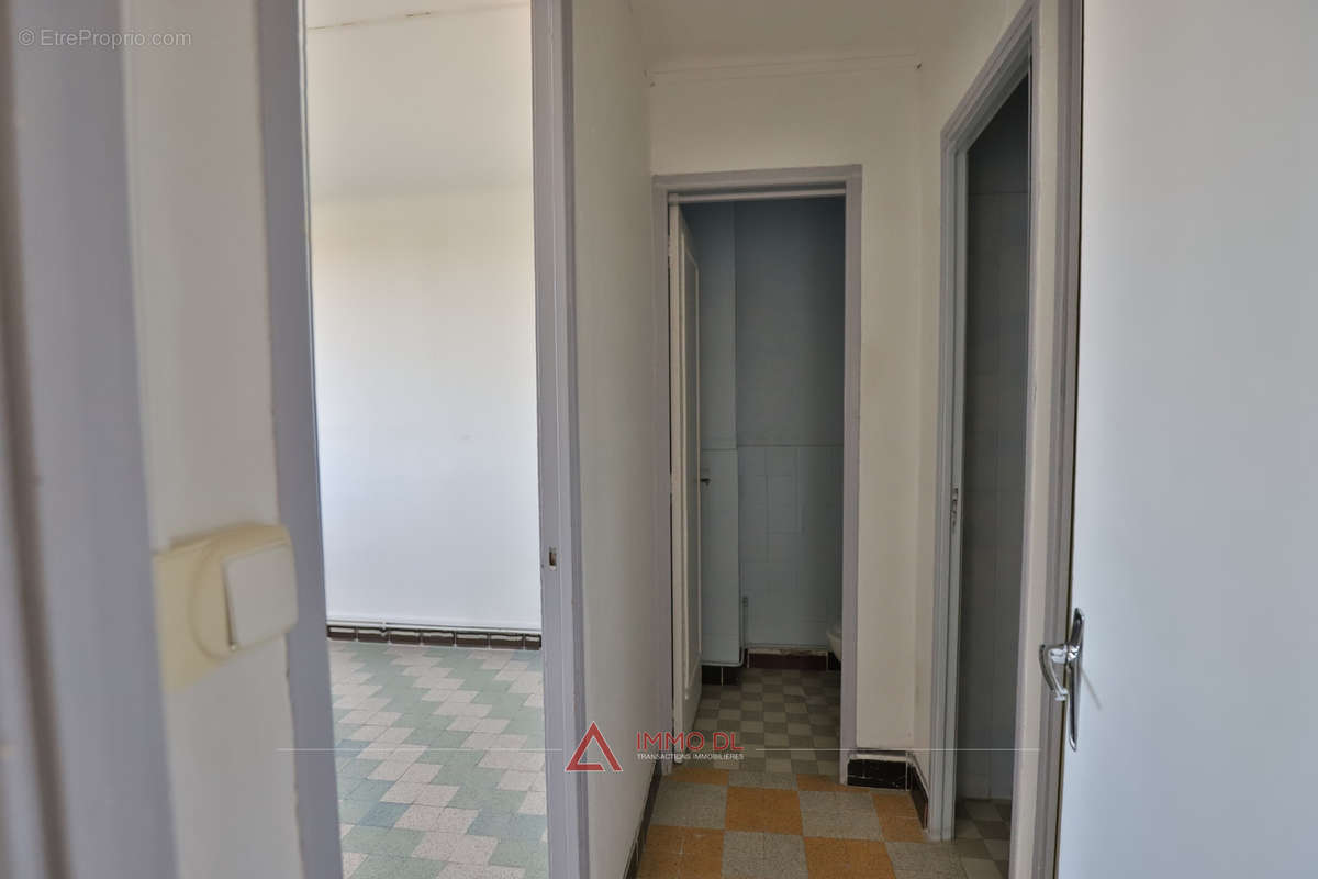 Appartement à MARSEILLE-4E