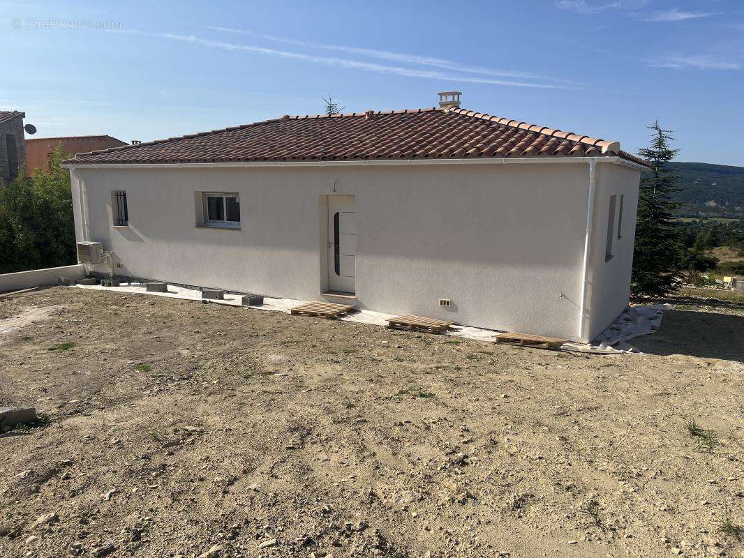 Maison à SAINT-ETIENNE-LES-ORGUES