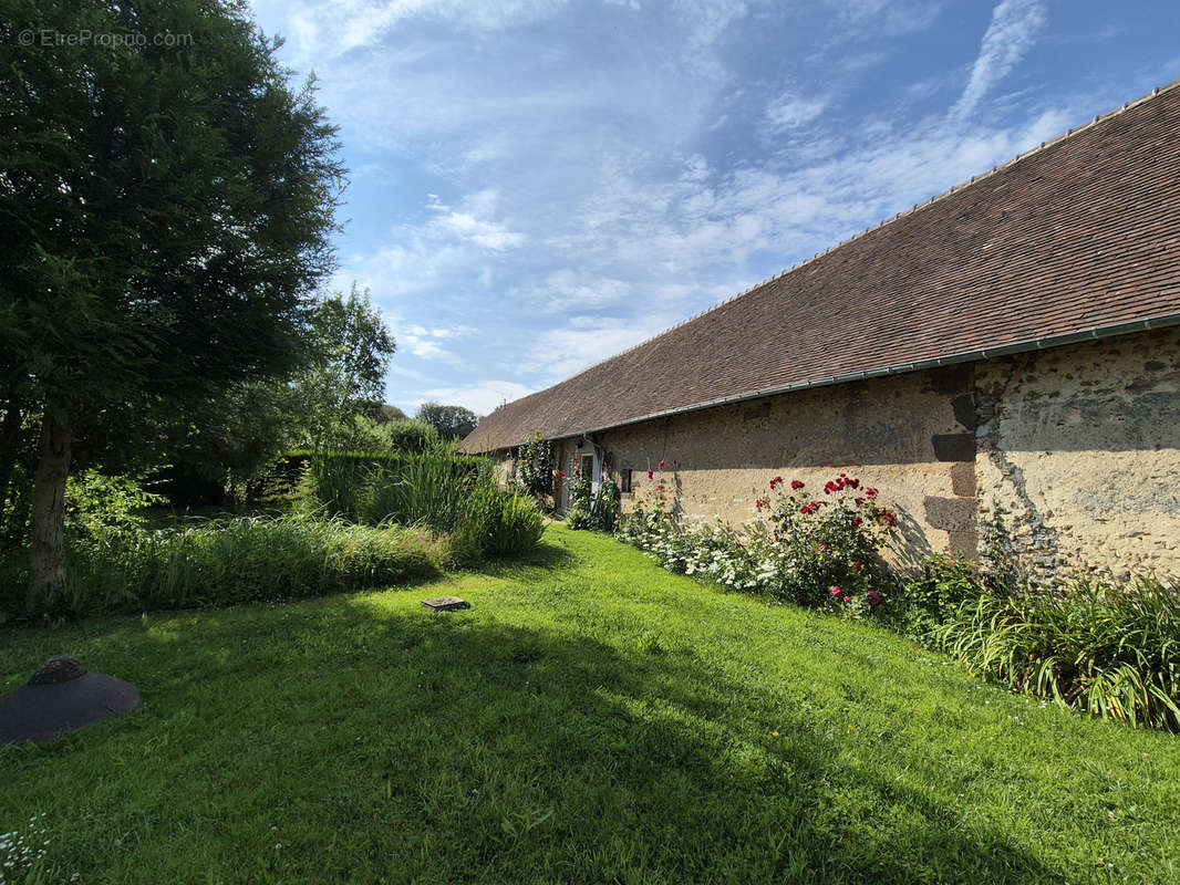 Maison à THIRON-GARDAIS