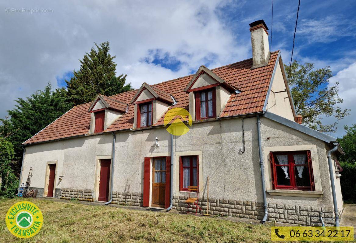 Maison à LA GUERCHE-SUR-L&#039;AUBOIS