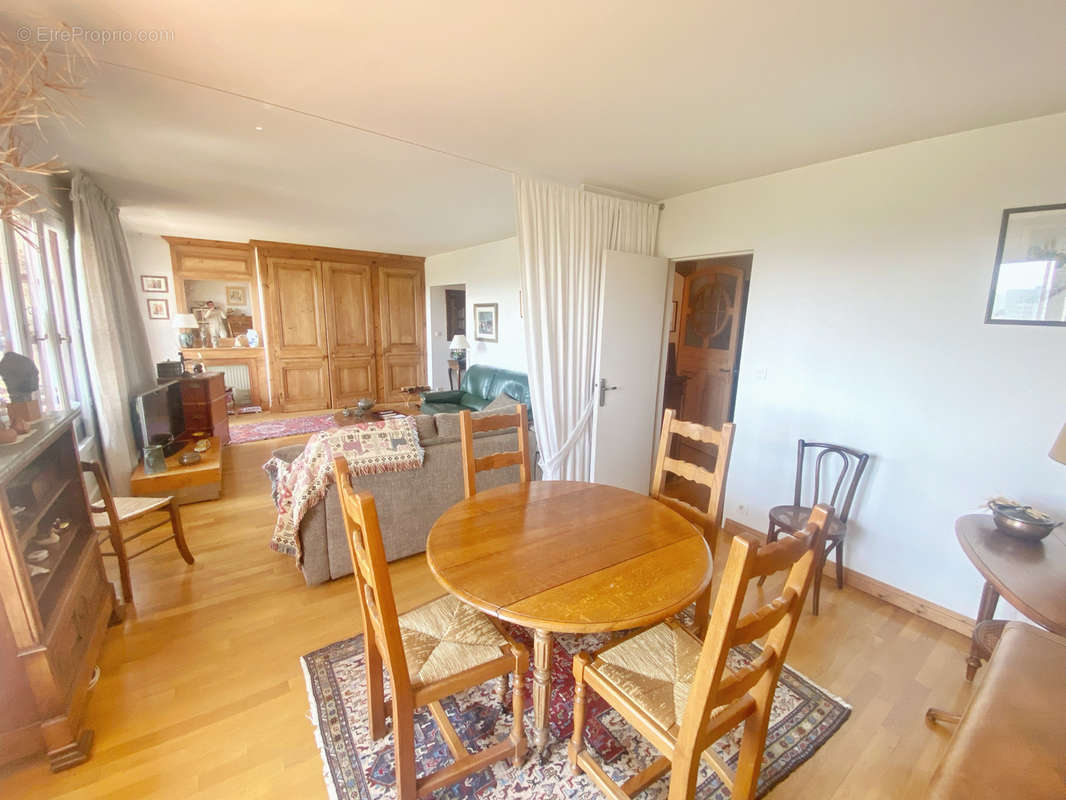 Appartement à VENISSIEUX