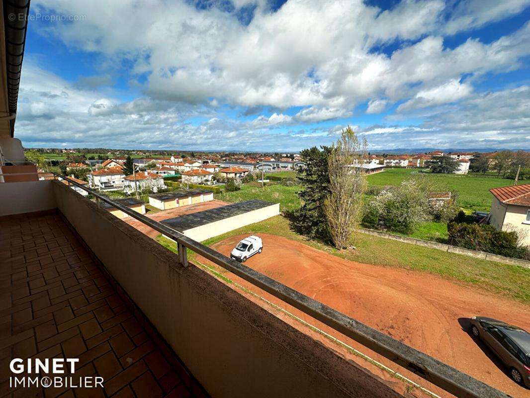 Appartement à RIORGES