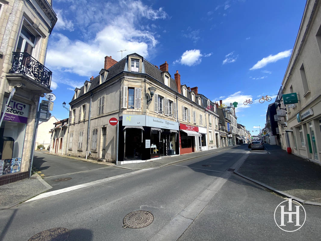 Appartement à SAINT-AMAND-MONTROND