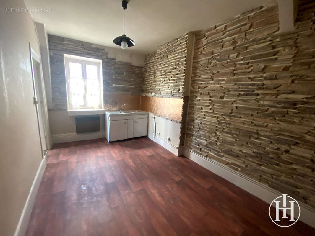 Appartement à SAINT-AMAND-MONTROND