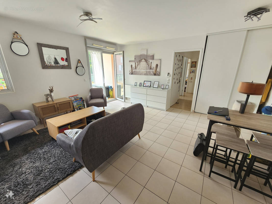 Appartement à LINAS