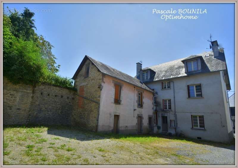 Maison à MERLINES