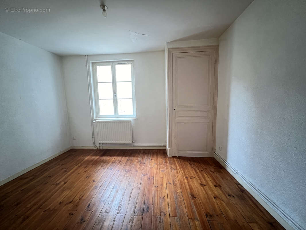 Appartement à THIERS