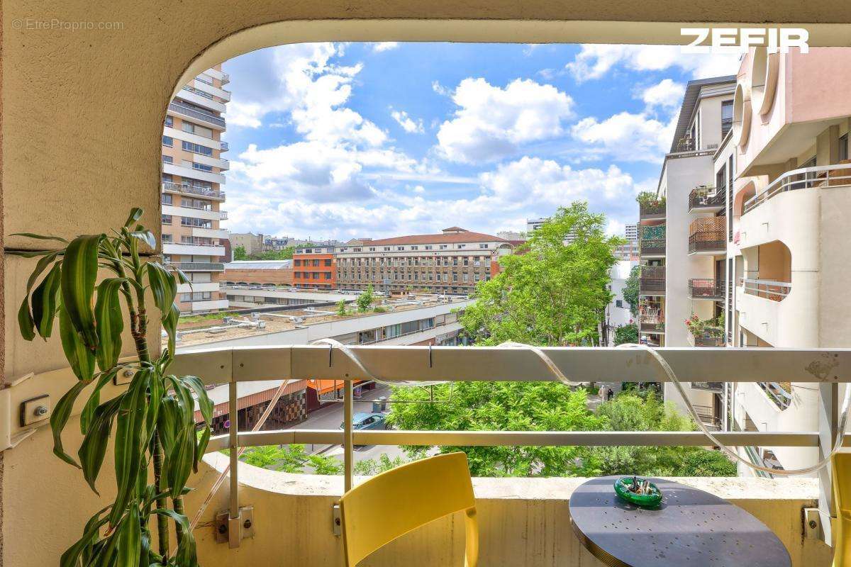 Appartement à PARIS-19E