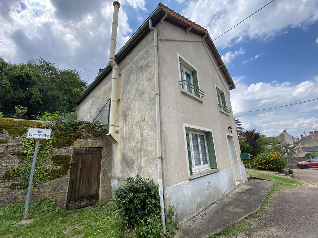 Maison à MONCEAUX-LE-COMTE