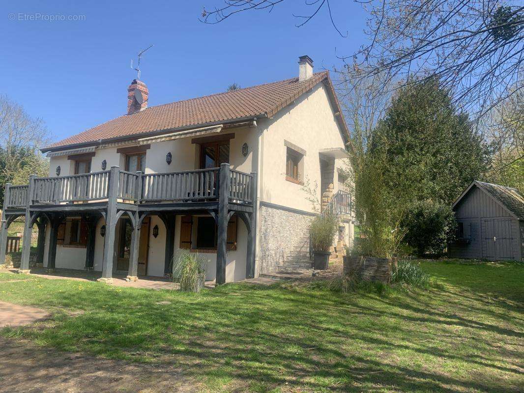 Maison à PONT-L&#039;EVEQUE