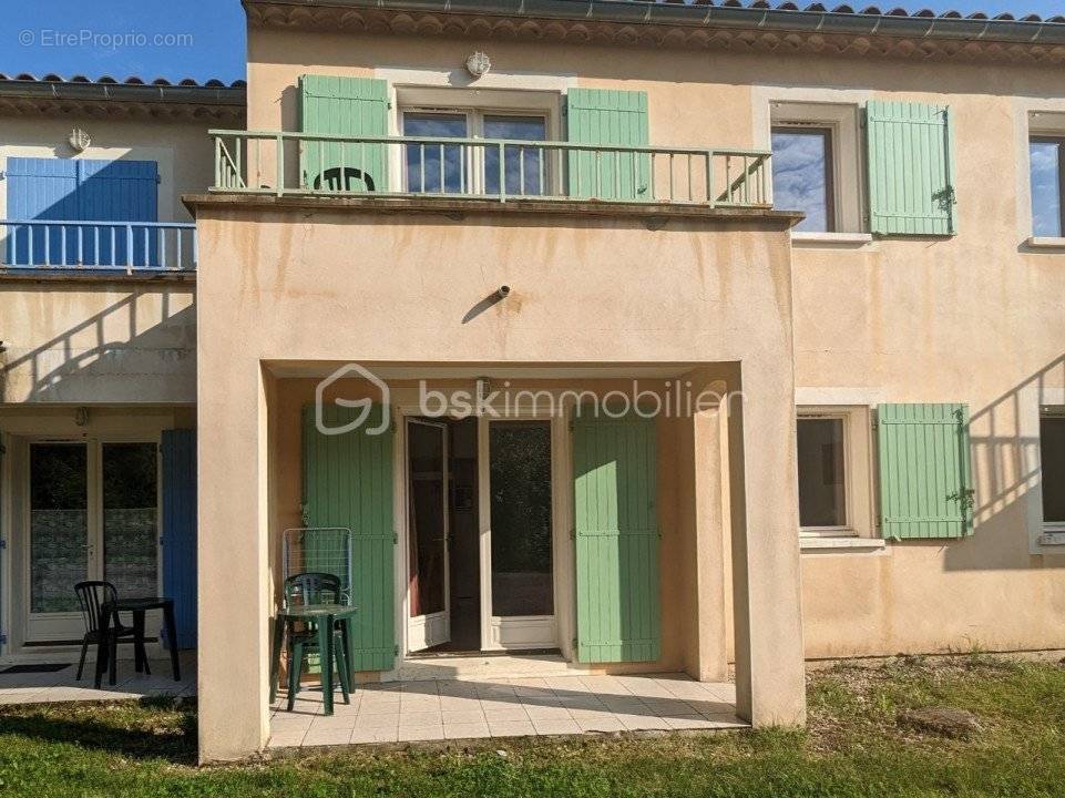 Appartement à MONTBRUN-LES-BAINS