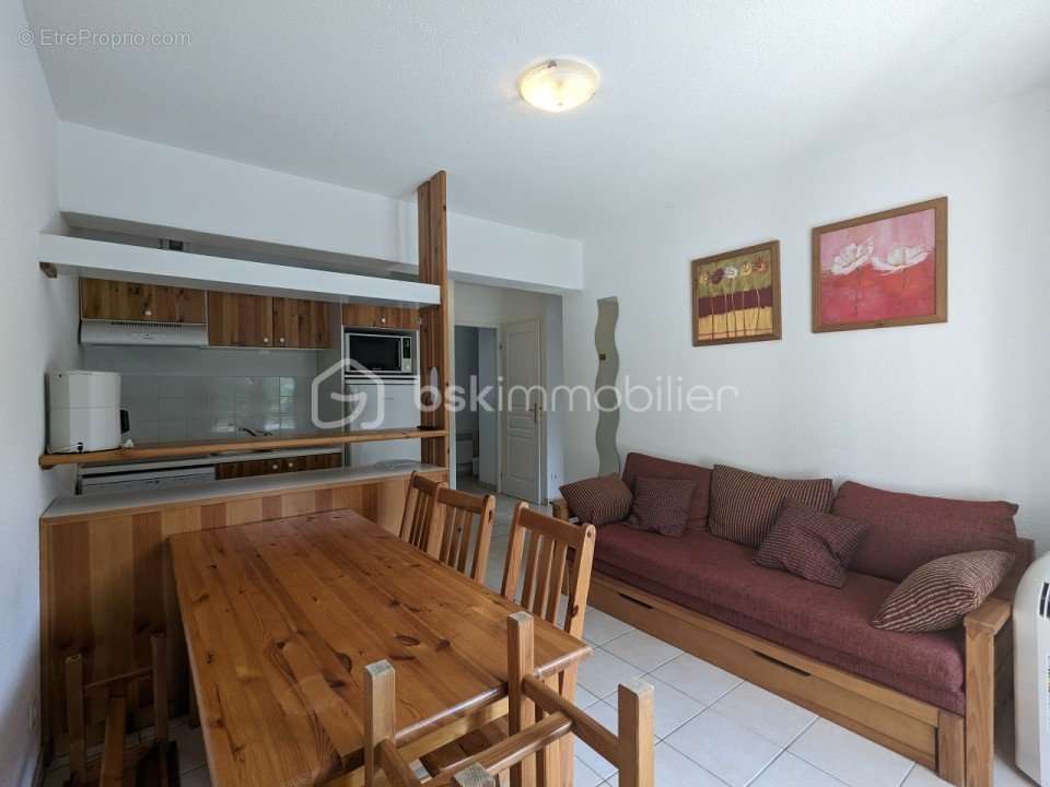 Appartement à MONTBRUN-LES-BAINS