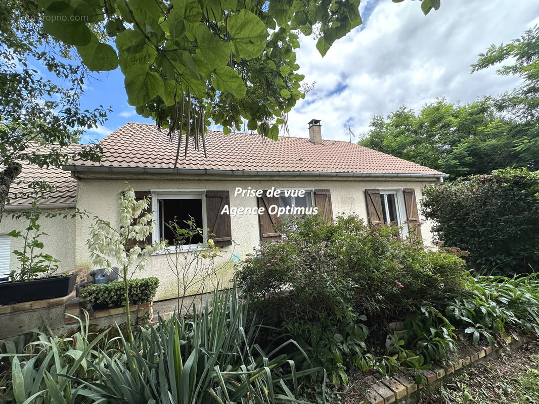 Maison à VILLETHIERRY