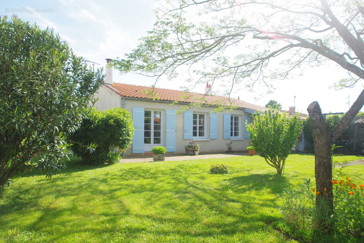 Maison à SAINT-XANDRE