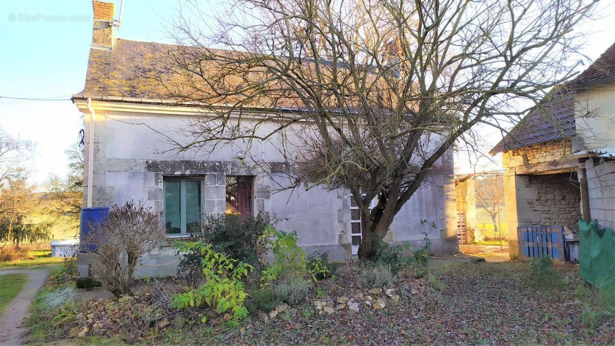 Maison à COUSSAY-LES-BOIS